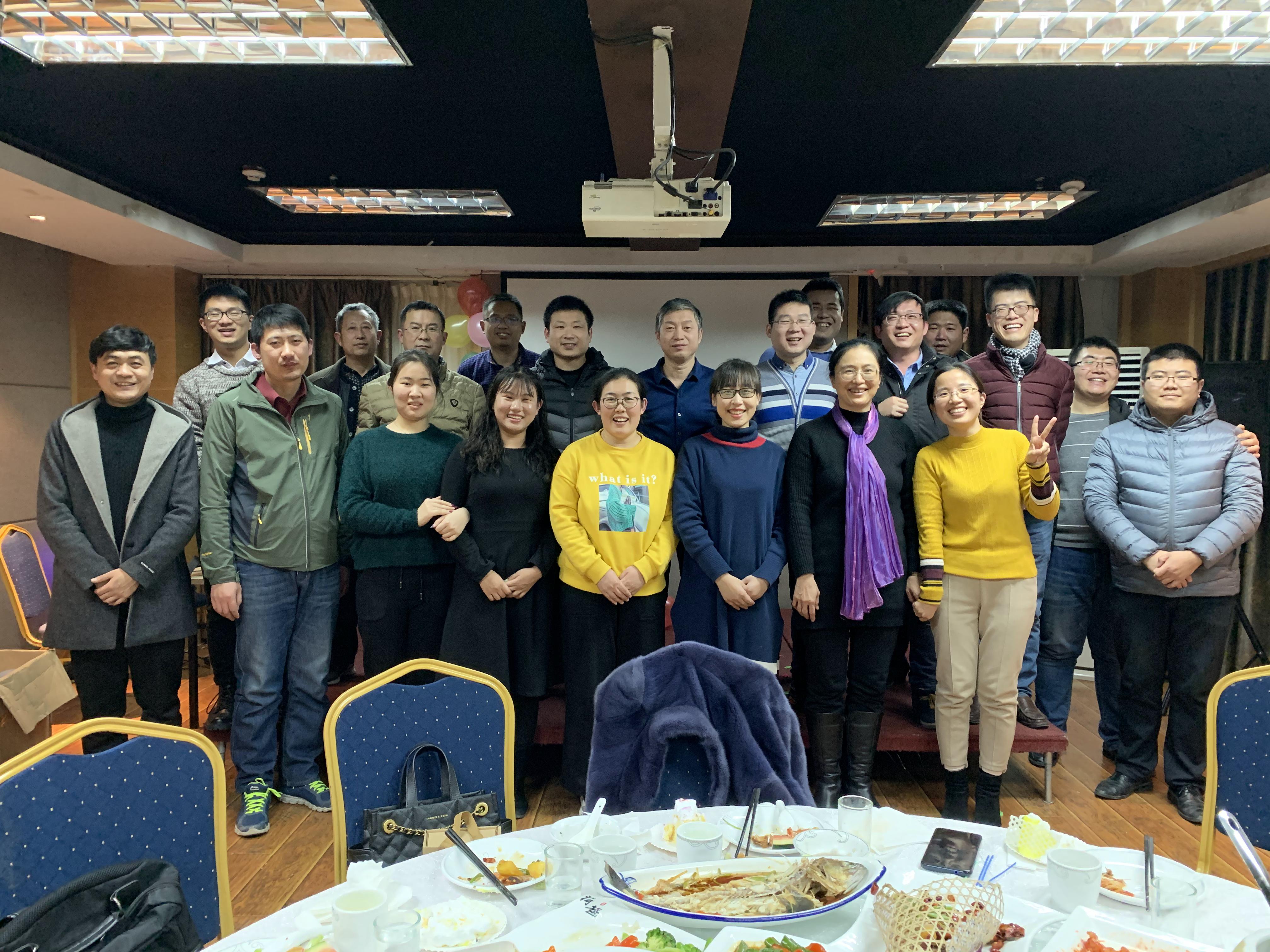 世紀元通電腦數(shù)控雕刻機、木工雕刻機、石材雕刻機、亞克力成型機、亞克力吸塑機、亞克力壓塑機、標牌刻牌機、數(shù)控圍字機、亞克力折彎機、數(shù)控開槽機、等離子切割機、激光切割機